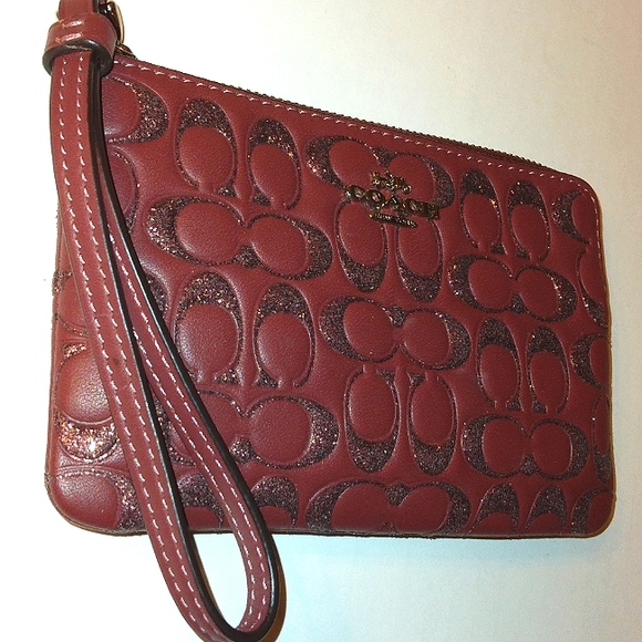 Brand New COACH Signature Glitter Embossed Leather Corner Zip Wristlet - Picture 8 of 12